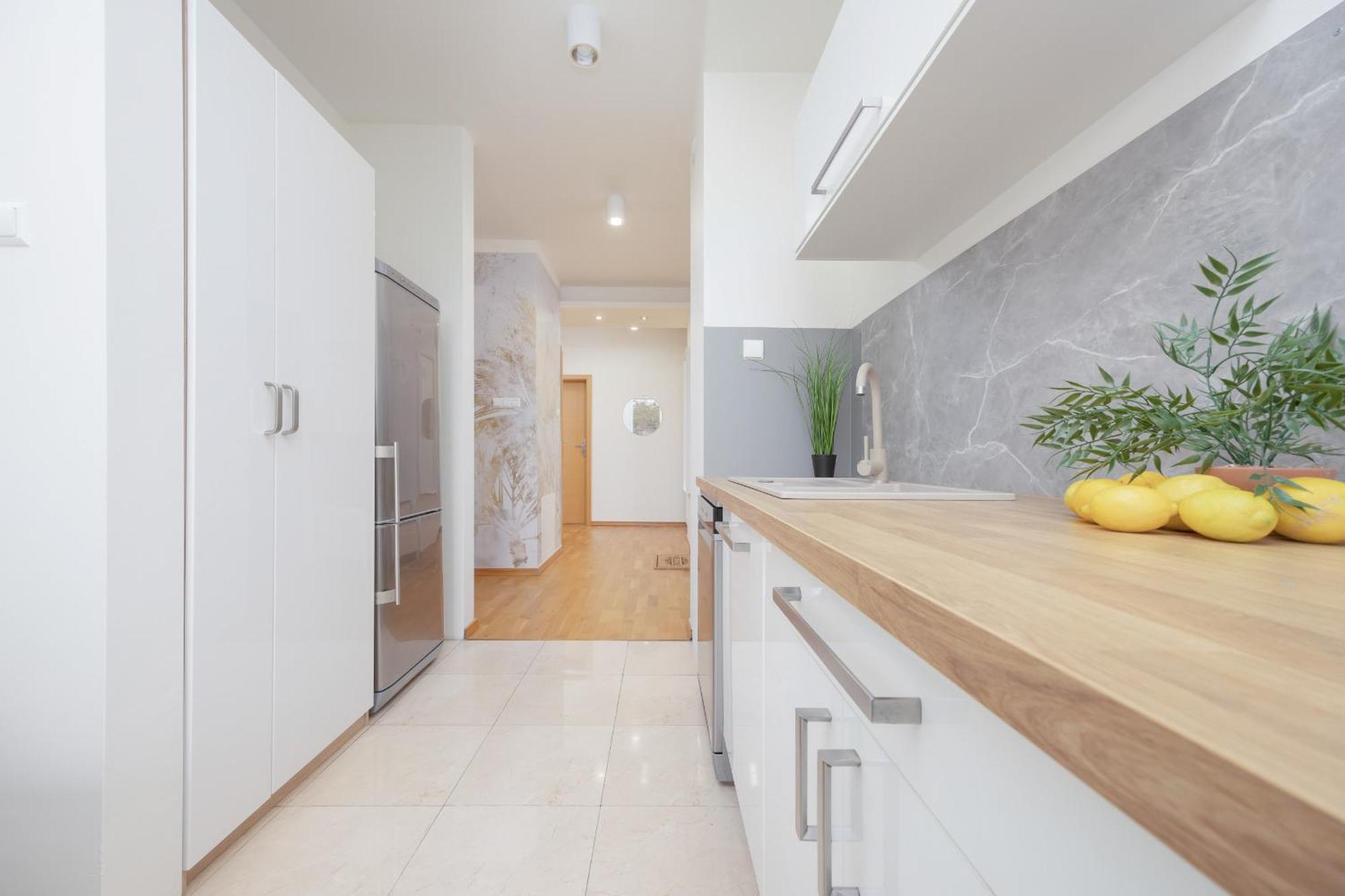 Wyjatkowy Z 3 Sypialniami I Balkonem By Renters Apartament Warszawa